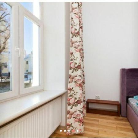 Три Кімнати Вулиця Грушевського 9 Центр Міста Львів Apartment Ngoại thất bức ảnh