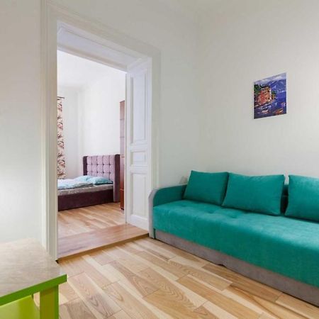 Три Кімнати Вулиця Грушевського 9 Центр Міста Львів Apartment Ngoại thất bức ảnh